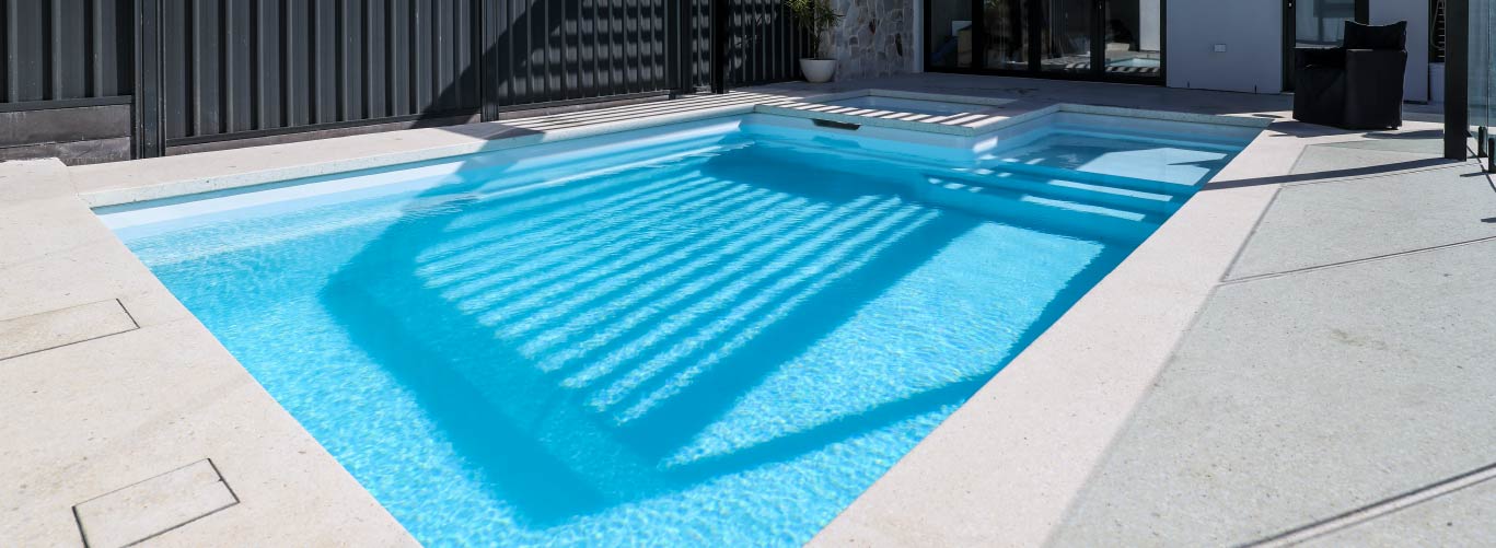 the-best-comparison-between-fibreglass-and-concrete-pools-blogimage1