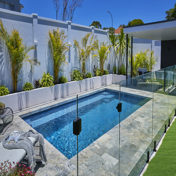 Horizon Slimline Pool